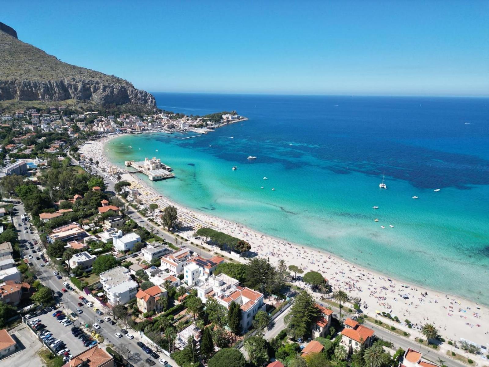 Holiday home Holidays Mondello